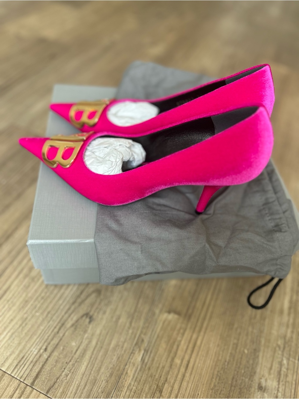 NWT Balenciaga Pink Velvet BB Pointed Toe Heels size 37.5.